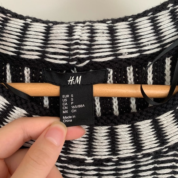 H&M Oversized Sweater - Picture 5 of 11